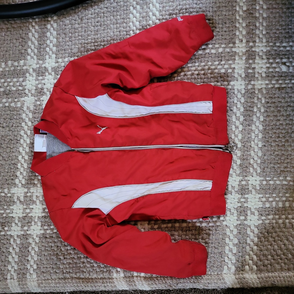 Puma size 6 (kids) jacket EUC